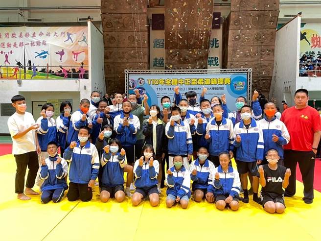 台东县卑南国中二度获选为全国体育班绩优学校。（台东县政府提供／蔡旻妤台东传真）