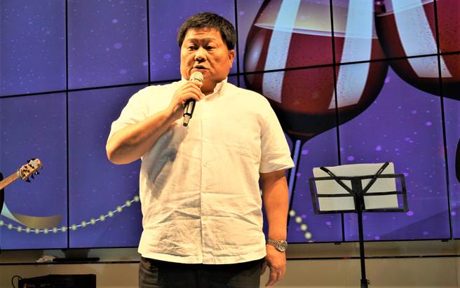 大甲鎮瀾宮董事長顏清標對兒子顏寬恒在中二選區立委補選落敗，是否影響年底助選之力，備受關注。（盧金足攝） 