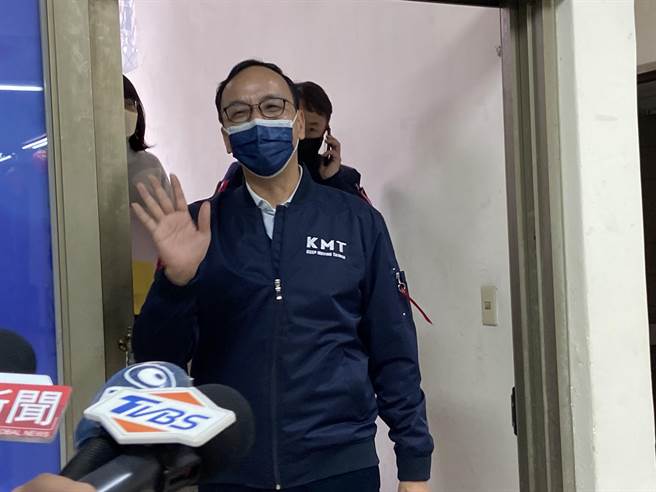 國民黨主席朱立倫22日下午到台中市出席中區專職幹部共識營，活動後有項拜會「標哥」的不公開行程。（盧金足攝） 