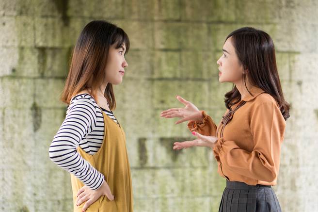 白羊座、双子座、处女座刚认识时讨人喜欢，熟识后会渐渐对他们起反感。（示意图／shutterstock）