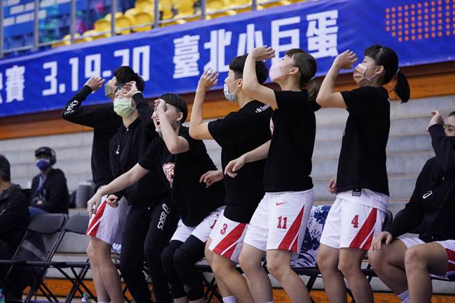 台师大女篮活泼的庆祝方式相当引人注目。（大专体总提供）