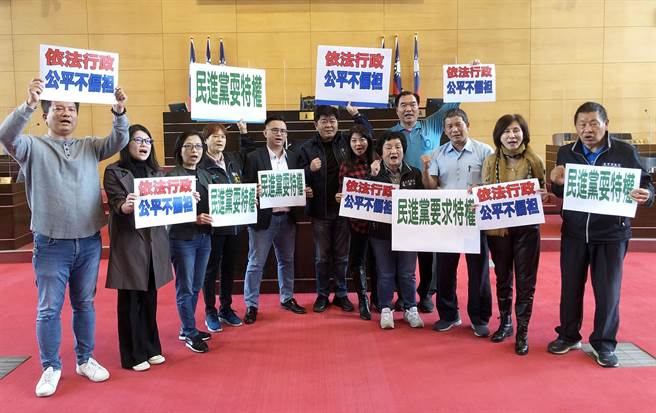 台中市議會國民黨團議員對盧秀燕的民調高度肯定，相信有助於盧秀燕競選連任。(本報資料照)