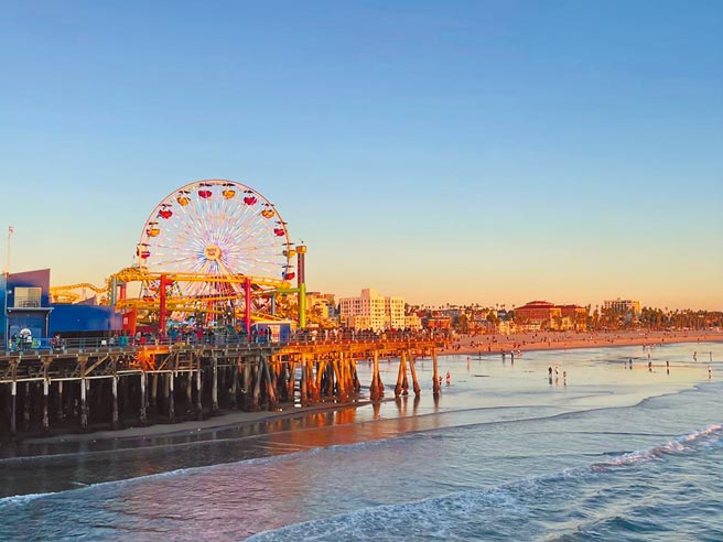 宣布参选基隆市长的前立委谢国梁抛政见，计画在基隆潮境公园打造国际级海景主题乐园。（谢国梁团队提供／陈彩玲基隆传真）