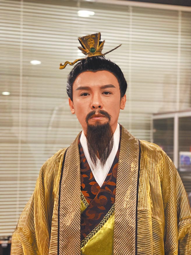 金志遥为新戏扮演「刘备」一角。（AMM娱乐提供）