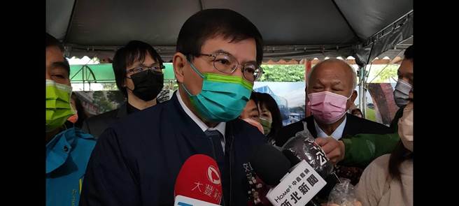 交通部长王国材参加「莺歌车站增设电扶梯工程」开工表示，汐东线的综合规画已在交通部，会优先审核。（陈慰慈摄）