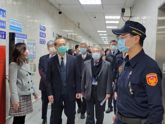 司法院长许宗力到法院视察。司法院提供