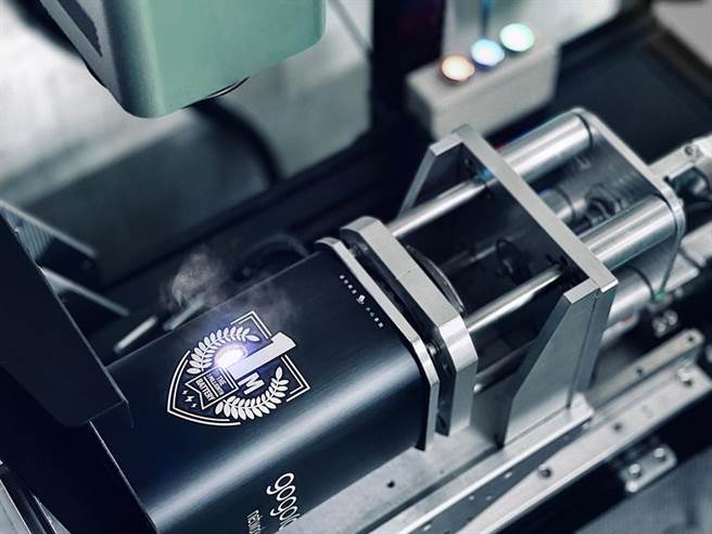 （Gogoro Network第100万颗电池生产下线，预计3月中在台湾市场投放。图／业者提供）
