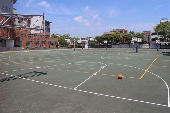 过来人曝在学校附近租屋的经验，引起网友讨论。（图／shutterstock）