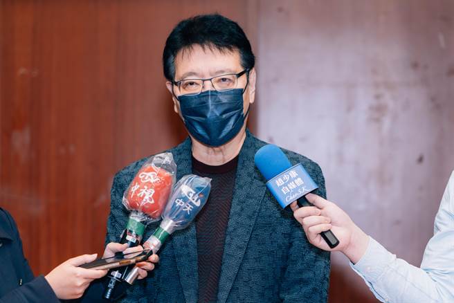 戰鬥藍發起人趙少康上午接受媒體訪問。（趙婉淳攝）