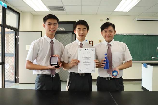 胡道瑜说，他对政治很有兴趣，未来进入NYUAD后将双主修政治科学及经济学，相辅相成开拓国际视野。(校方提供／吴建辉南投传真)