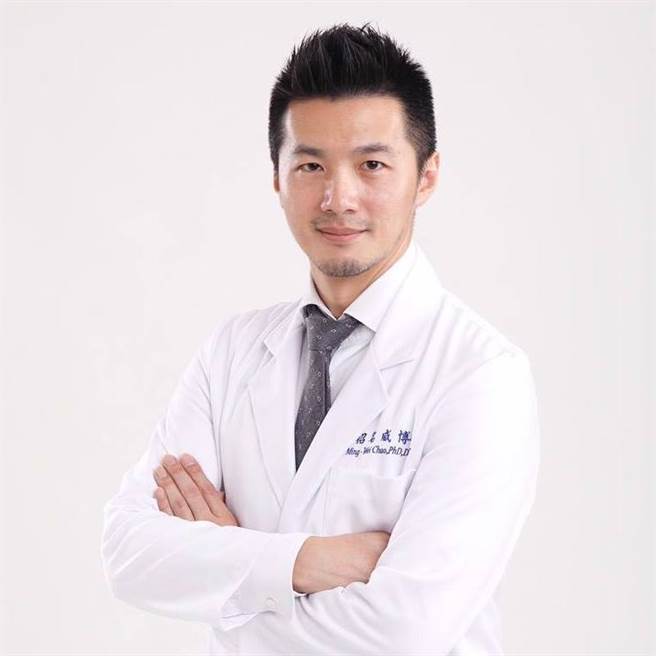 毒物专家招名威教授说长期接触漂白剂并非是得帕金森氏症的原因。（图／FB@招名威教授 毒理威廉）