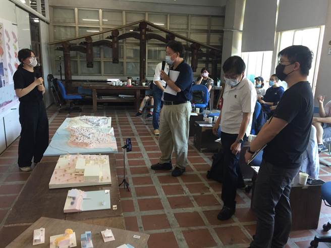 金大建筑系以培养融合地域文化与当代思潮、理论与实务兼具的一流建筑人才为目标。（金大提供）