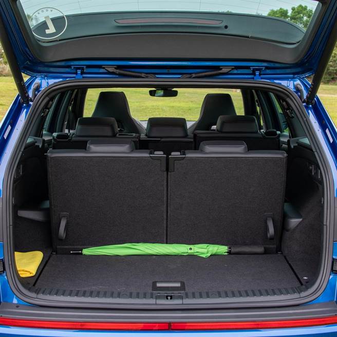 第三排座椅使用时，行李厢空间。（陈大任摄）