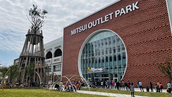 集合日系品牌强项与在地之美 南部首日式「MITSUI OUTLET PARK台南」周五开幕（石欣蒨摄）