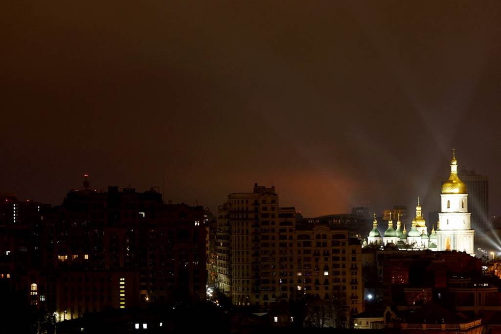 俄罗斯总统普丁对乌克兰东部进行特种军事作战。图为普丁发布命令后乌克兰首都基辅的画面。（图／路透社）(photo:ChinaTimes)