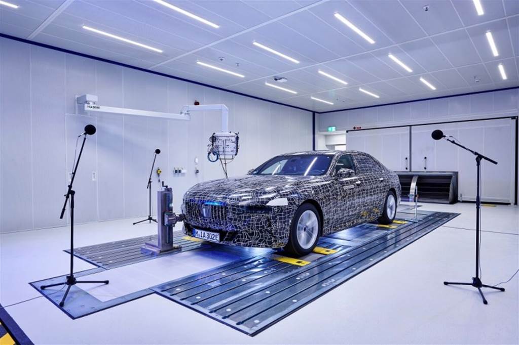 BMW i7進行了聲學測試，來獲得最高水準的行駛舒適(圖/CarStuff)