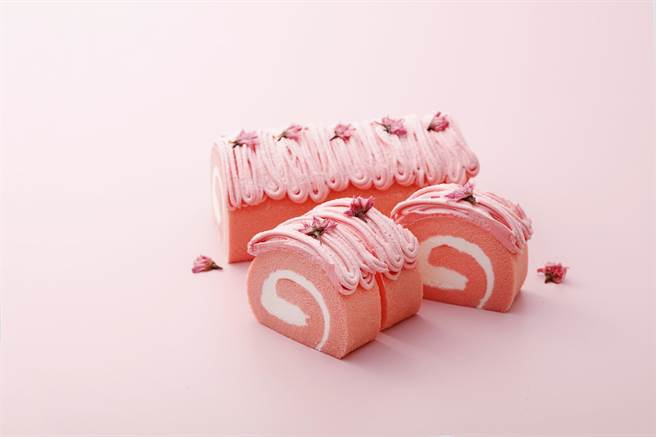 夢卡朵日式櫻花捲450元，2捲優惠價810元。（夢卡朵提供）