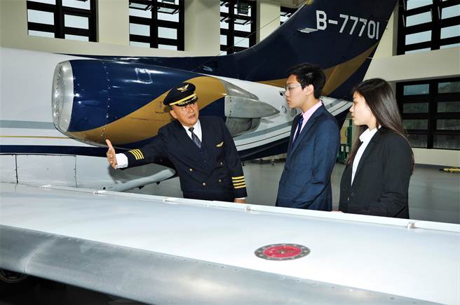 朝陽科大飛行與民航人員技術系與多家航空公司合作，提供專業飛行訓練課程，前景看好。(朝陽科大提供／林欣儀台中傳真)