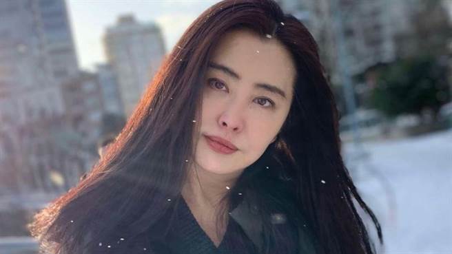 王祖贤近日公开近况再度引发话题。（图／IG@wangzuxian_joeywong）