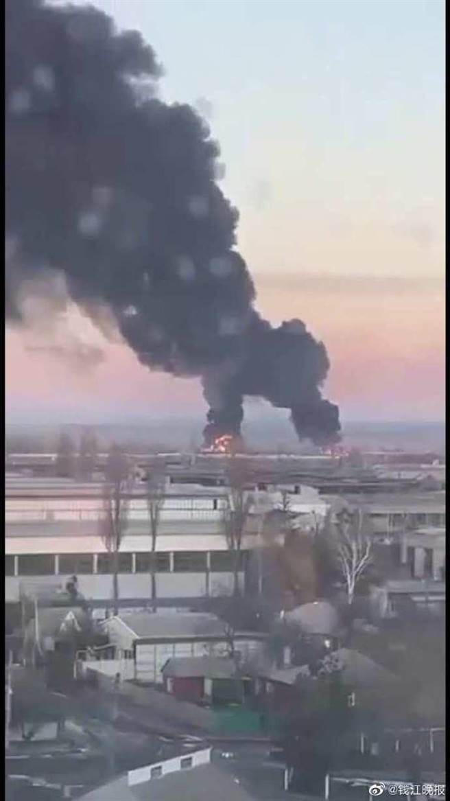 在烏陸留學生：爆炸離自己僅七八公里，待在家裡等統一安排。（錢江晚報）