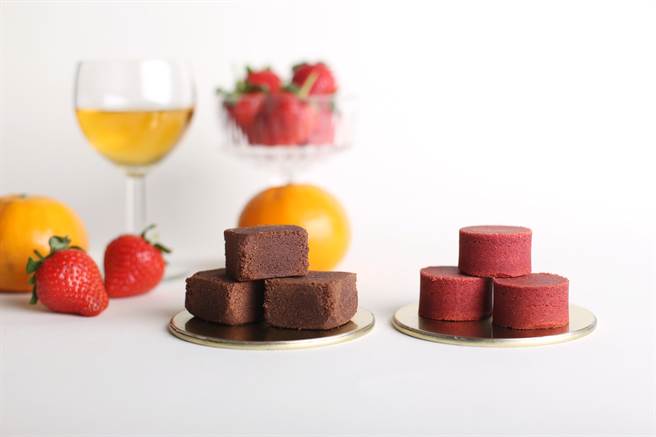 在地草莓與桑葚果實製成的「草莓桑葚酥」，以及茂谷柑酥皮揉入精品級法芙娜可可的「橙香可可酥」，帶來春天戀愛般的滋味。（圖／品牌提供）