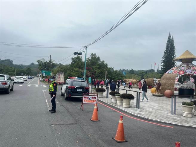 预期228连假恐爆出游潮，嘉义县警方连假期间特别针对县内重要景区和赏花景点周边交通进行疏导、管制措施。（嘉义县警察局提供∕吕妍庭嘉义传真）