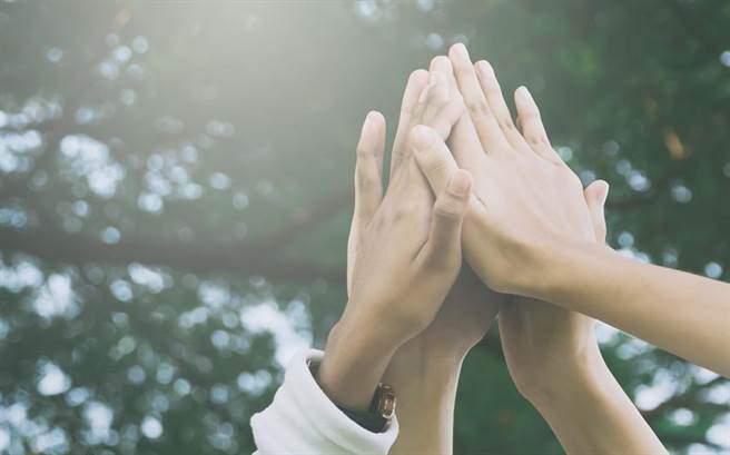 （富士达保经携手张老师基金会共同守护国民心理健康。图／富士达保经提供）