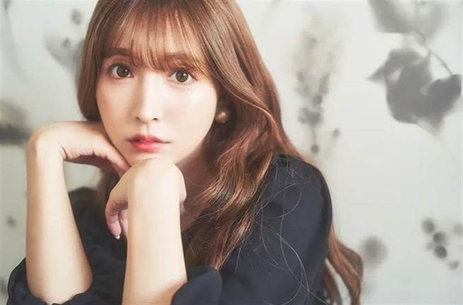 日本女优三上悠亚。(图/ 摘自三上悠亚IG)