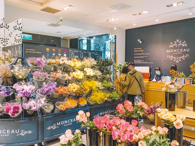 新光三越信義新天地A8，全台獨家巴黎MONCEAU FLEURS花店。（新光三越提供）