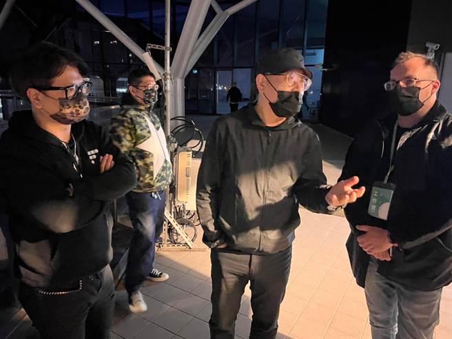 高雄燈會無人機遭惡意干擾，主辦單位與業者，電信警察共同會商追查。(翻攝史哲臉書)