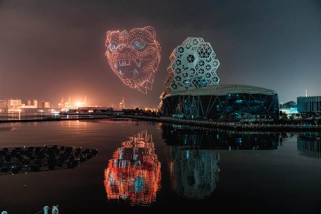 台灣燈會無人機破圖連夜測試。（高巿府提供）