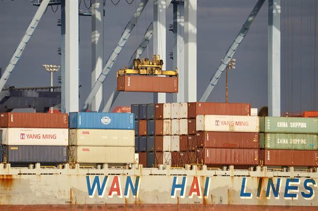 去年底大陆中央经济工作会议明确释放「稳增长」的讯号，顏色表示，抓手非常明确，主要还是财政。（中央社）