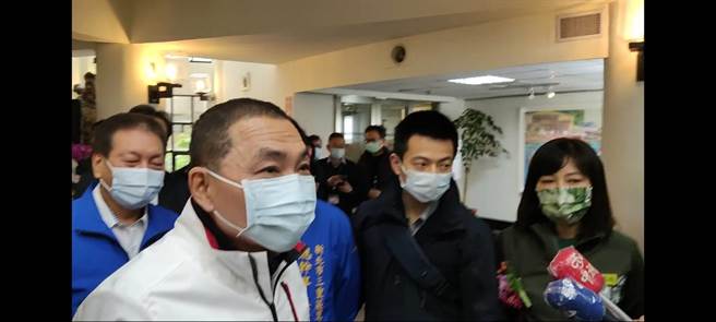 对于林佳龙表态不选新北市长，新北市长侯友宜同场出席被问到此事表示，任何一个人只要愿意关心新北市，愿意为新北努力做事，他都竭诚欢迎。（陈慰慈摄）