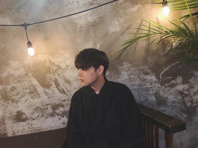郭家玮明晚在后台咖啡举办专场音乐会。（印庭娱乐制作提供）
