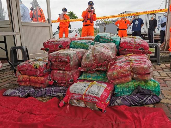 宜蘭縣頭城籍漁船「珍旺2號」去年走私黑市價格達7億元的安非他命，檢方起訴船長與輪機長，並向法院求處重刑。（翻攝照片／李忠一宜蘭傳真）