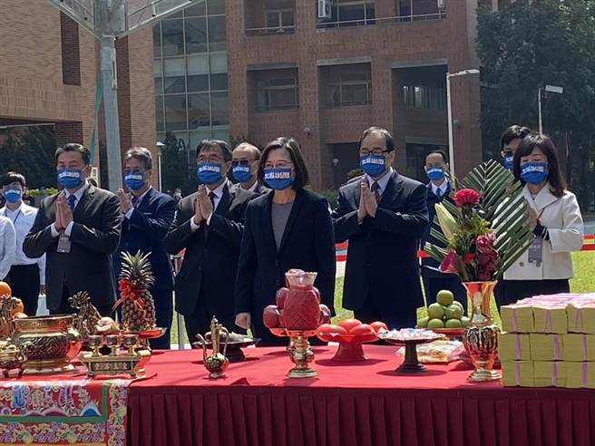 蔡英文总统今天出席成大国家级船舰实验水槽动土典礼。（曹婷婷摄）
