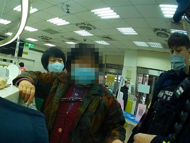 诈骗集团谎称乌克兰攻打以色列，美军军医想退休，遭到员警识破。（警方提供）