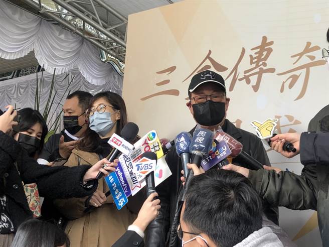 刘福助不舍巴戈病逝。（图／郑宜熏摄影）