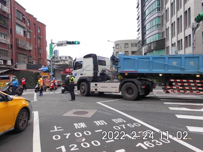 老董不愿提告双方自行和解。（陈鸿伟翻摄）