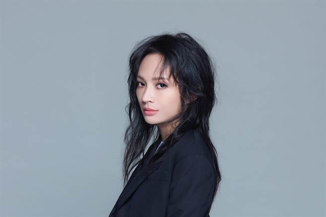 Faye明天将在台中举办演唱会。（亚神音乐提供）