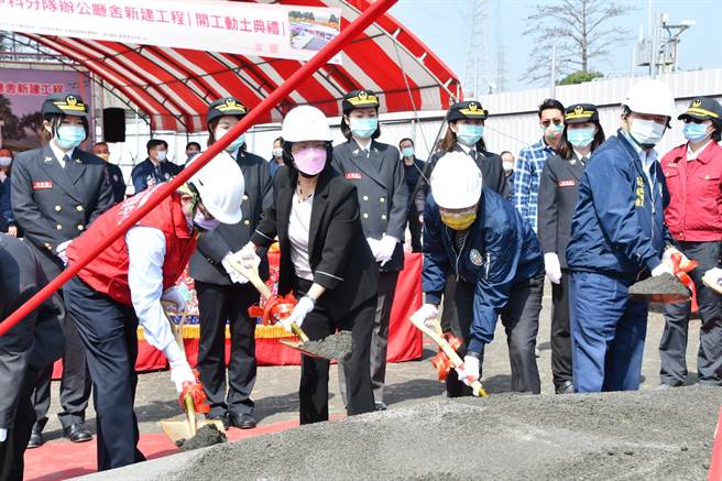 彰化县消防局第四大队二林中科分队，25日举行兴建办公厅舍动土典礼，县长王惠美主持。（吴敏菁摄）