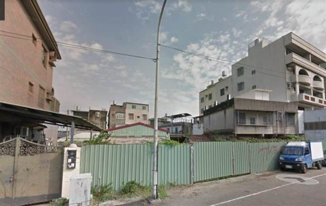 高雄危老重建案不断增加，其中以苓雅区共计12案最多。(记者张雅云摄)