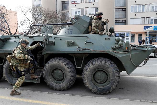 美国职篮NBA两名乌克兰球员蓝恩和米哈柳克今天发表声明，谴责俄罗斯入侵他们的家乡。(图/路透社) 