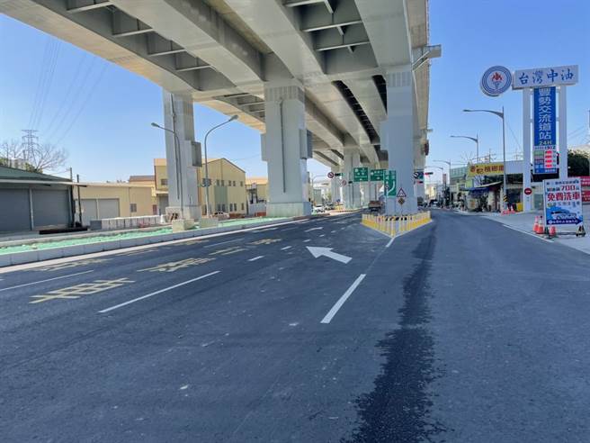 228三天連假即將展開，國1台中豐原交流道沿線中正路、國4號后豐交流道沿線國豐路、豐原觀音山公墓南陽路58巷將進行交管。（警方提供）