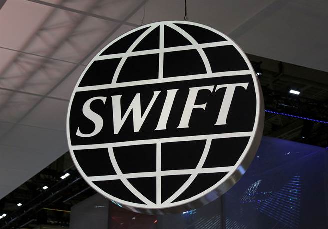 环球银行金融电信协会（SWIFT）支付系统。(图/路透社) 