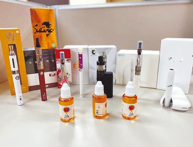 电子烟无法帮助戒菸，国内已有6例肺伤害通报，最年轻患者仅16岁。（新北市卫生局提供）（吸菸有害健康）