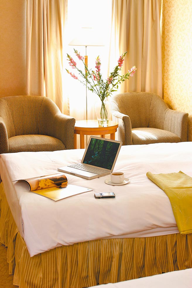 台北神旺大饭店精致双人房，周庆方案双人住宿加码送500元餐饮抵用券。（台北神旺大饭店提供）