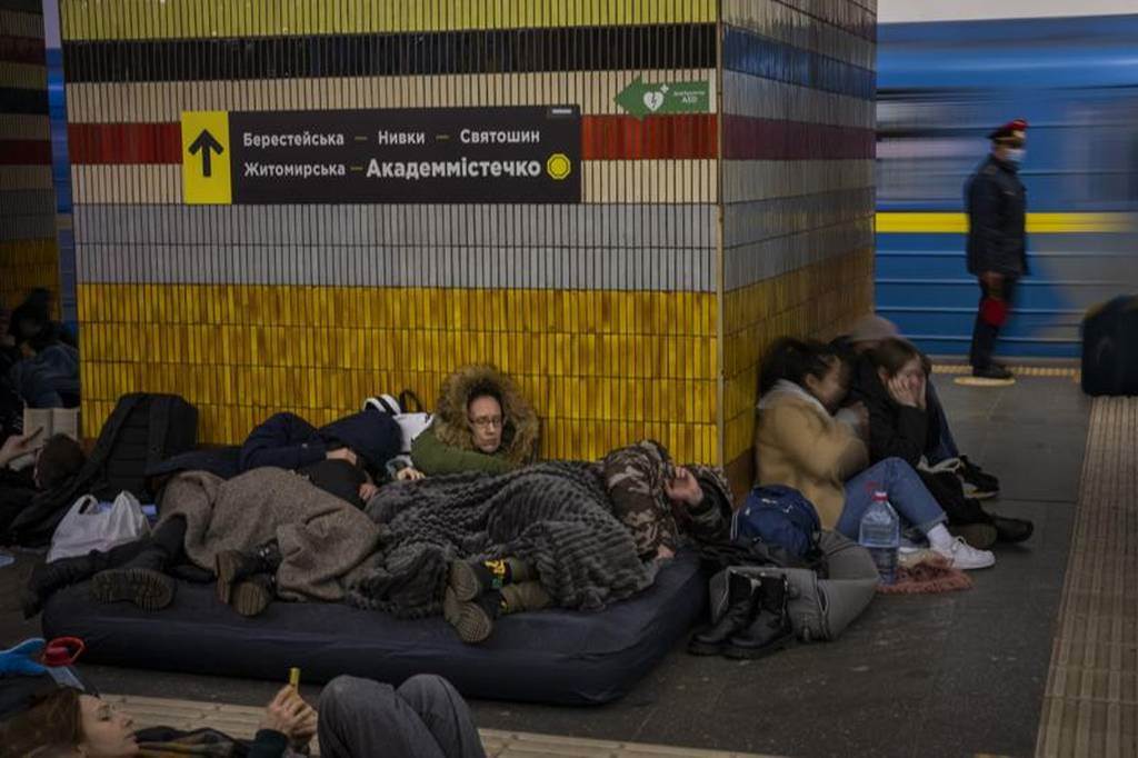 乌克兰基辅的地铁站有避难的居民。（路透）(photo:ChinaTimes)