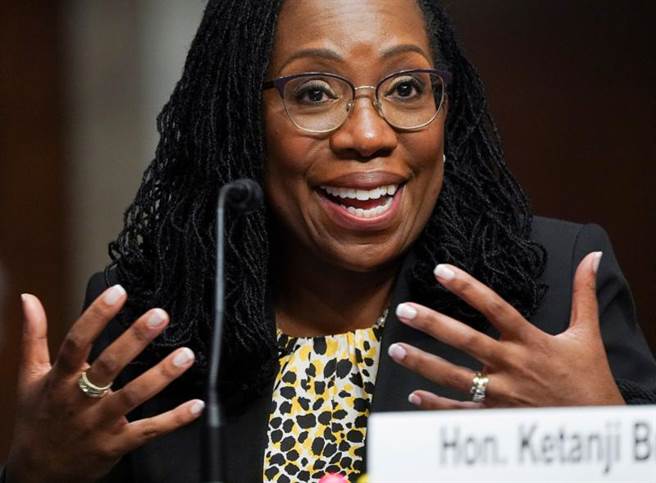 拜登今天宣布提名傑克森（Ketanji Brown Jackson）出任大法官職務。(資料照/路透)