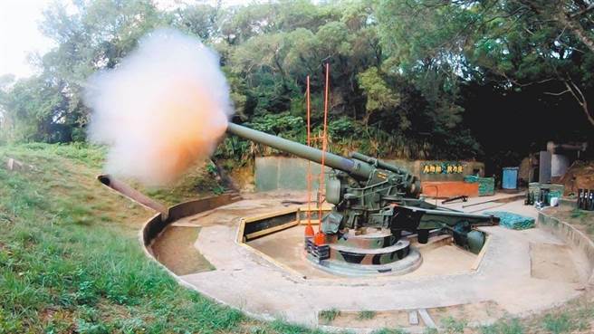 馬防部一名上士砲長精蟲上腦，騙女兵「空拍機快躲」，秒拉庫房老漢推車。(中時資料庫)